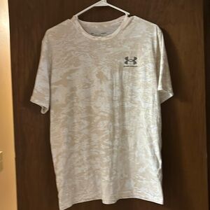 Under Armour Men’s t shirt